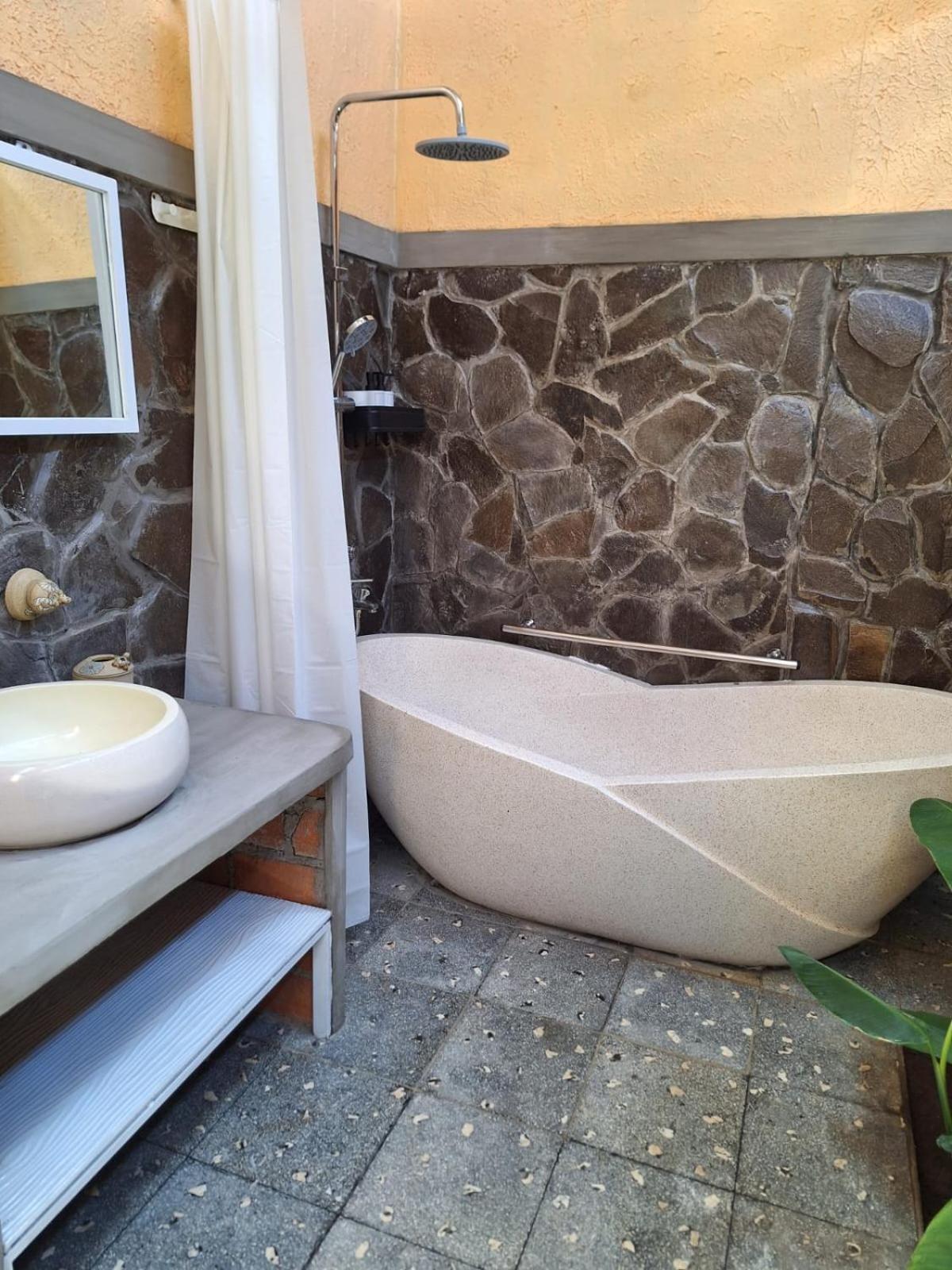 Inn House Homestay Dadapan 外观 照片