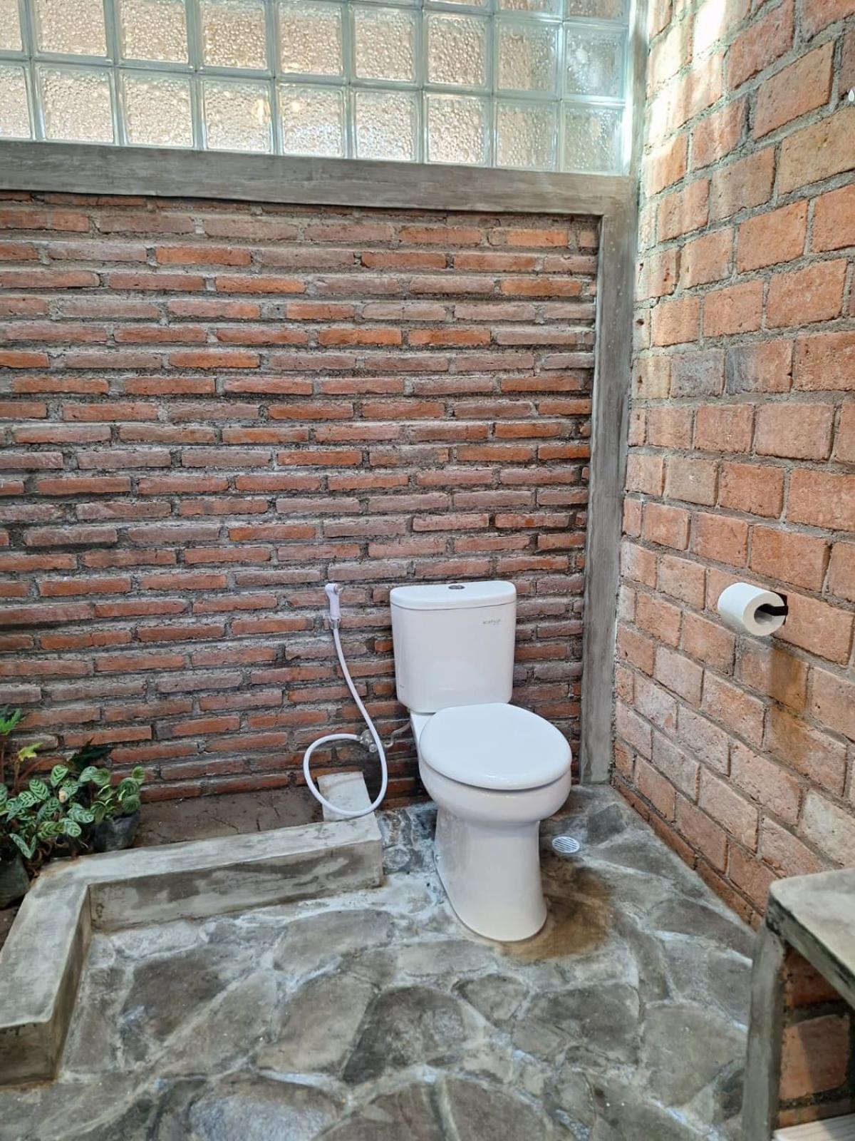 Inn House Homestay Dadapan 外观 照片