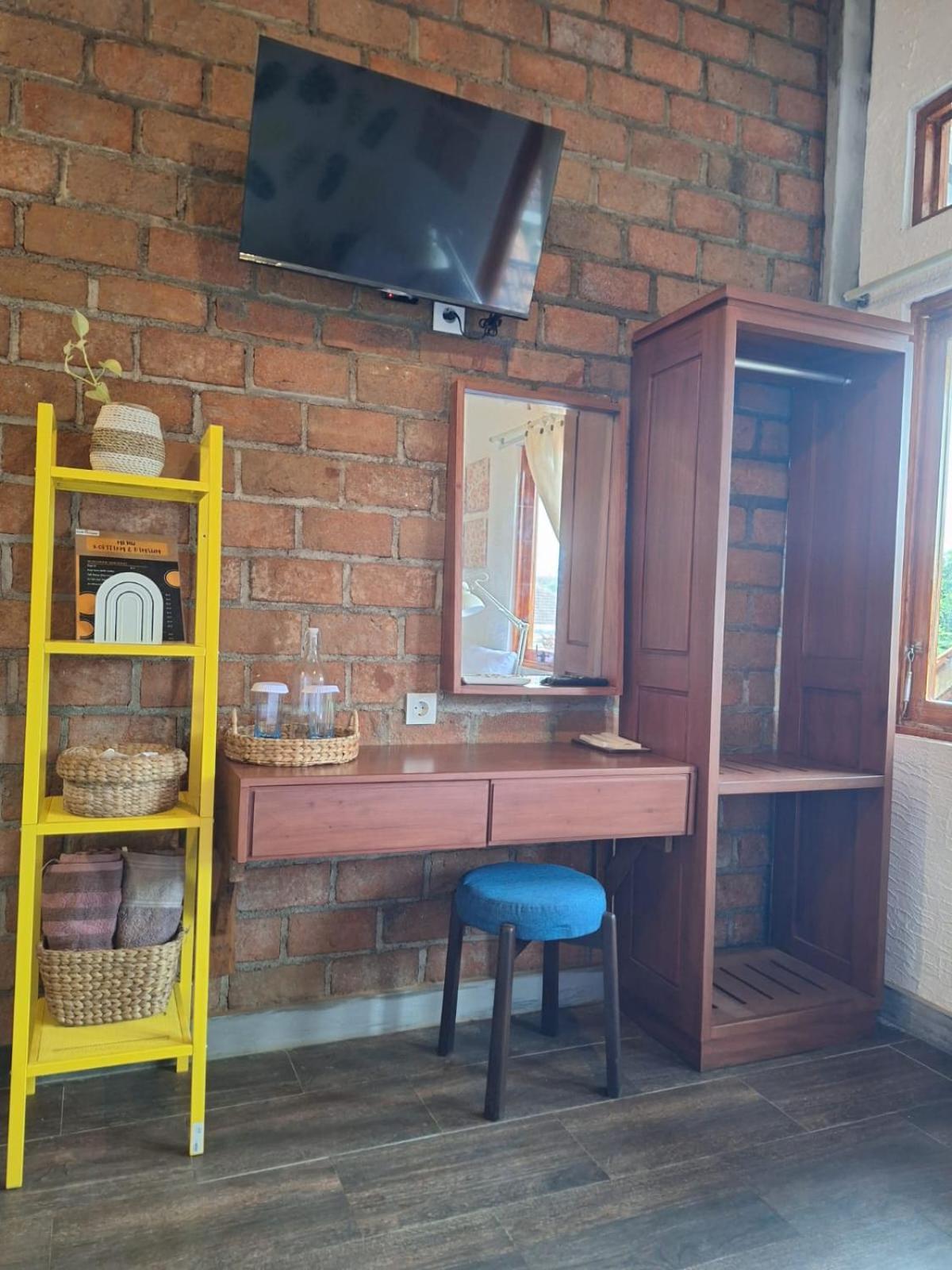 Inn House Homestay Dadapan 外观 照片
