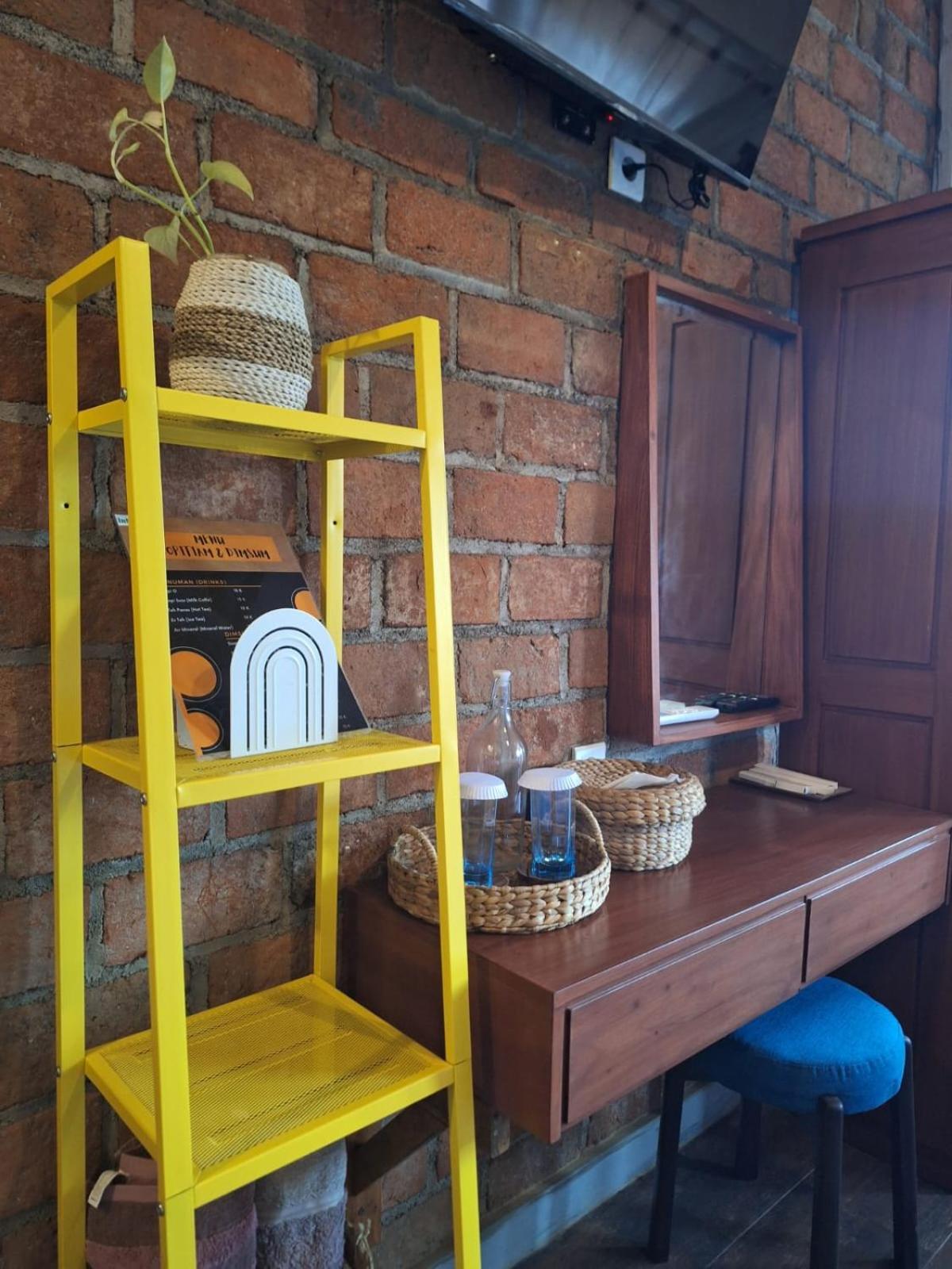 Inn House Homestay Dadapan 外观 照片